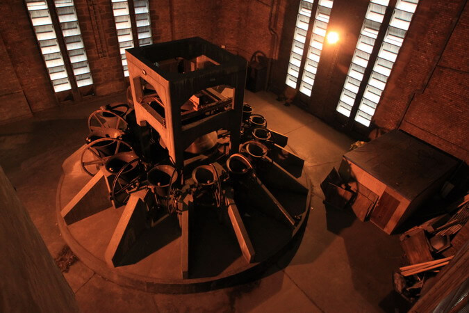 liverpool-20111022-31-liverpool-cathedral-the-bell-chamber